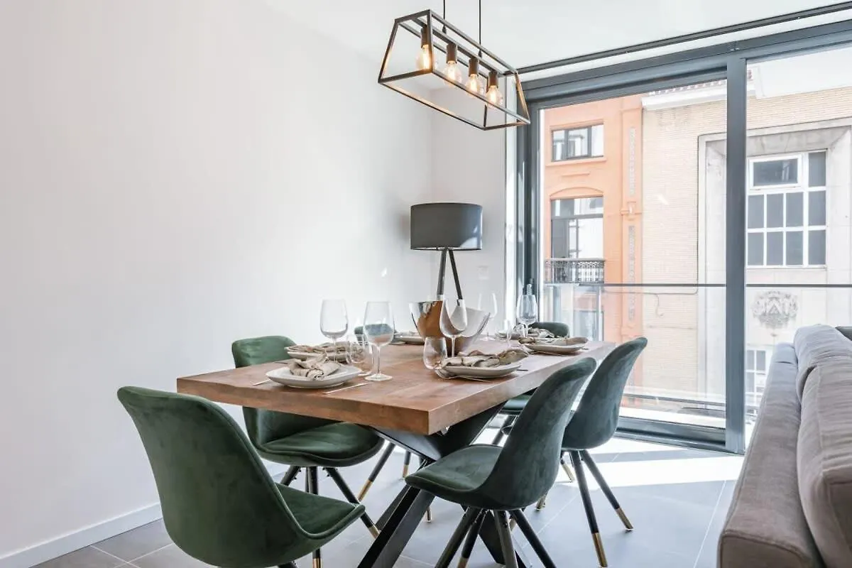 Huswell - Modern Apartment For Up To Five People Ostend